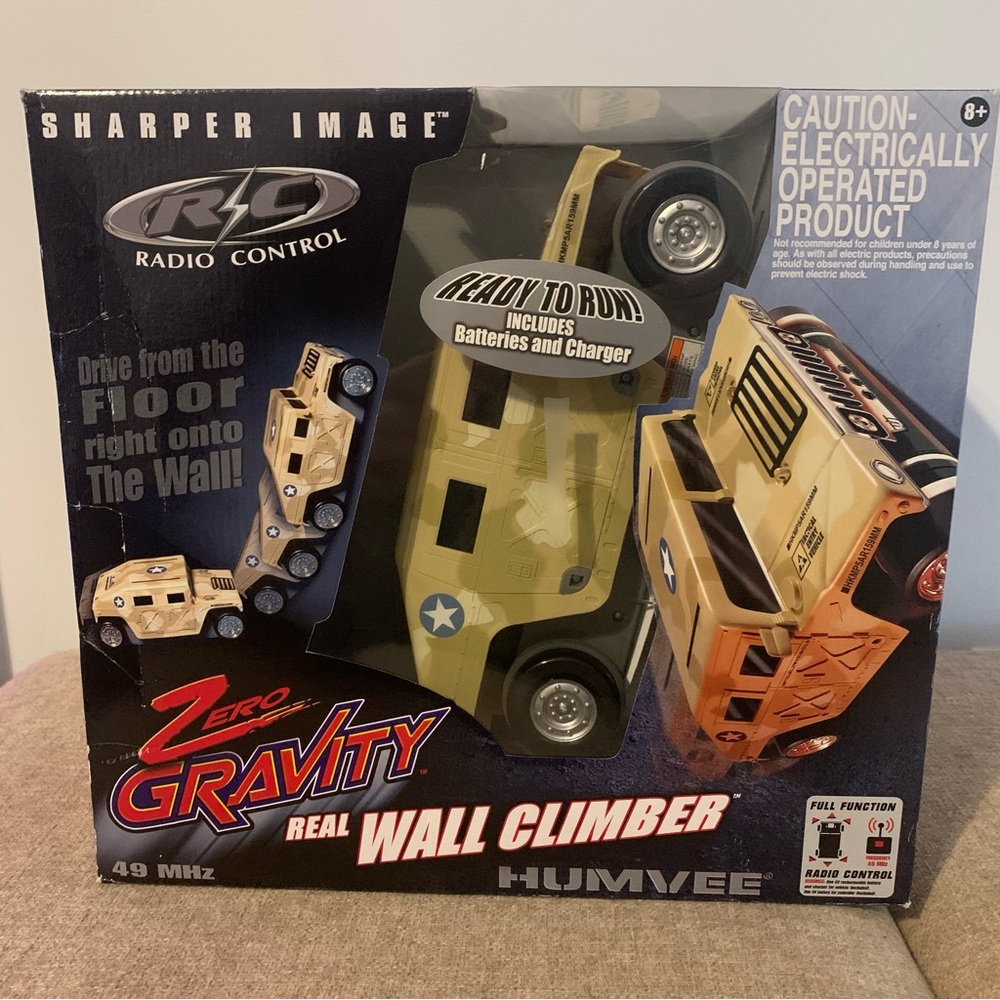 Air Hogs RC Zero Gravity Real Wall Climber Humvee Military Truck Toy Spin Master